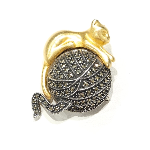Judith Jack Jewelry - Vintage Judith Jack Golden Cat Marcasite Stones Brooch Sterling Silver 925